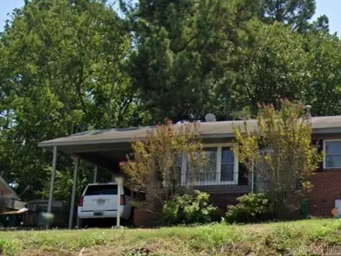 4 Winthrop Dr, Morrilton, AR 72110