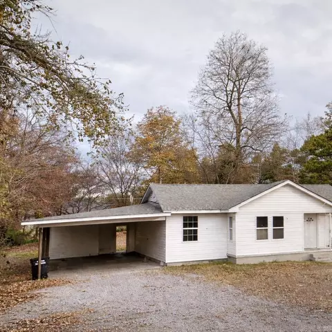 1075 W Clay, Piggott, AR 72454 photo 2