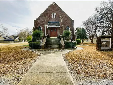 169 E 2nd St, Holly Grove, AR 72069