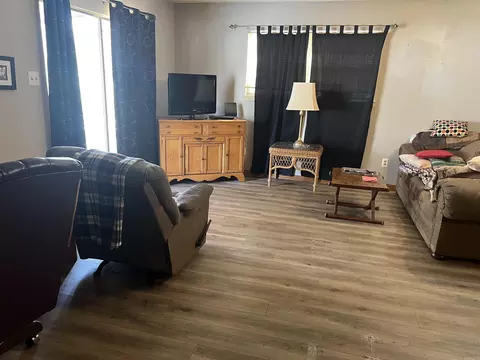 Living - 901 Brookview, Benton, AR 72015 photo 1 of 2