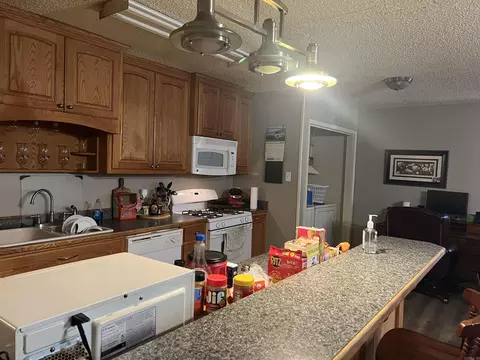 Kitchen - 901 Brookview, Benton, AR 72015 photo 1 of 3