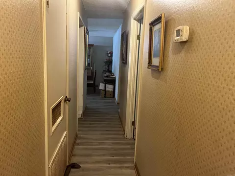 Entry Way - 901 Brookview, Benton, AR 72015 photo 2 of 2