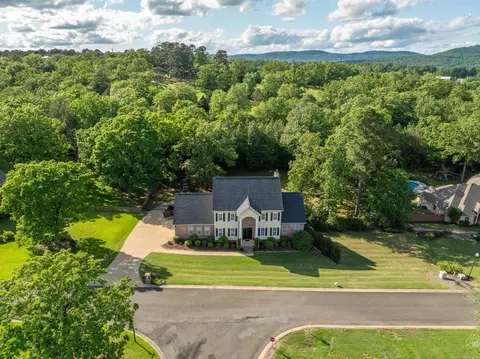 446 Quail Ridge Dr, Hot Springs, AR 71901