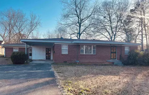 1013 Willow St, Malvern, AR 72104