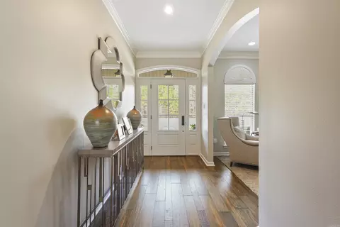 Entry Way - 2786 Nestlewood, White Hall, AR 71602 photo 2 of 3