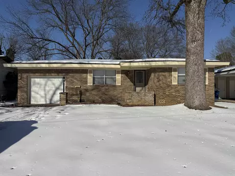 131 Farmere Cir, North Little Rock, AR 72118