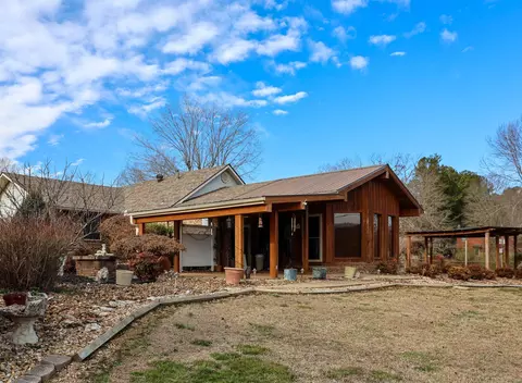 Exterior - 382 Riverview Dr, Mammoth Spring, AR 72554 photo 3 of 11