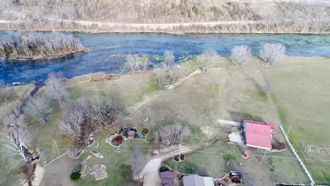 382 Riverview Dr, Mammoth Spring, AR 72554