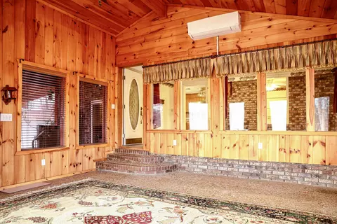 Exterior - 382 Riverview Dr, Mammoth Spring, AR 72554 photo 7 of 11