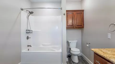 Bath - 312 Earl St, Thayer, MO 65791 photo 1 of 6