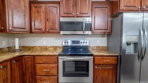 Kitchen - 312 Earl St, Thayer, MO 65791 photo 5 of 6
