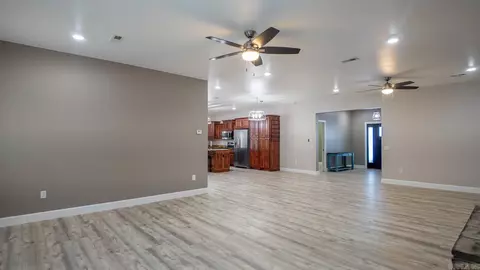 Living - 312 Earl St, Thayer, MO 65791 photo 4 of 4