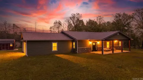 312 Earl St, Thayer, MO 65791