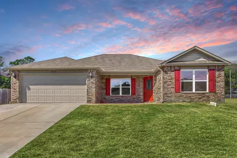 Exterior - 2421 Kenneth Dr, Benton, AR 72015 photo 1 of 7
