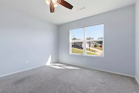 Bedroom - 2421 Kenneth Dr, Benton, AR 72015 photo 10 of 15