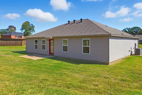 Exterior - 2421 Kenneth Dr, Benton, AR 72015 photo 5 of 7