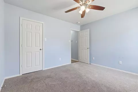 Bedroom - 2421 Kenneth Dr, Benton, AR 72015 photo 13 of 15