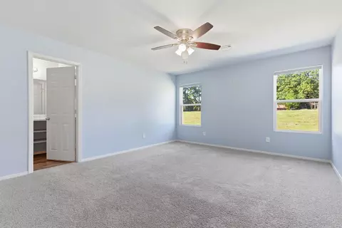 Bedroom - 2421 Kenneth Dr, Benton, AR 72015 photo 9 of 15