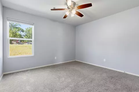 Bedroom - 2421 Kenneth Dr, Benton, AR 72015 photo 12 of 15
