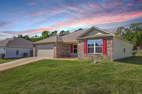 Exterior - 2421 Kenneth Dr, Benton, AR 72015 photo 2 of 7