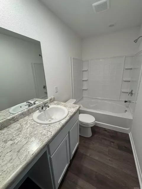 Bath - 101 Jasmine Ct, Beebe, AR 72012 photo 1 of 2