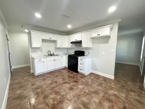 Kitchen - 532 Smith St, Trumann, AR 72472 photo 4 of 9