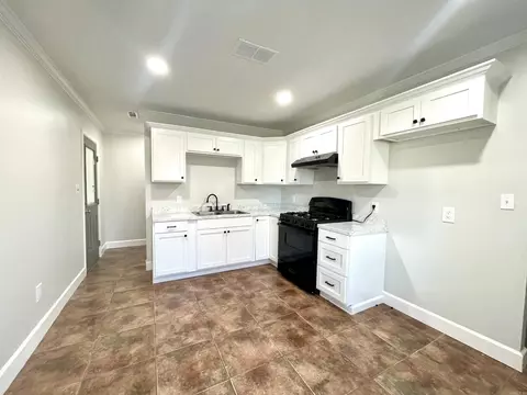 Kitchen - 532 Smith St, Trumann, AR 72472 photo 7 of 9