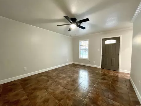 Living - 532 Smith St, Trumann, AR 72472 photo 3 of 3