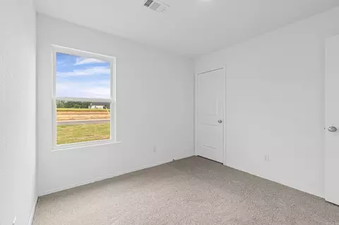 Bedroom - 127 Powder River Dr, Beebe, AR 72012 photo 4 of 5