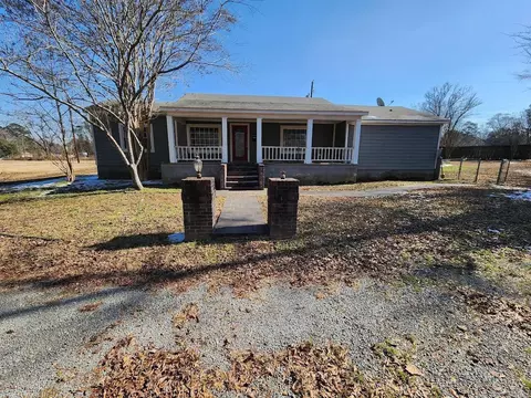 808 Maple, Smackover, AR 71762 photo 1