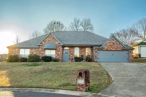 106 Wild Dogwood Trl, Hot Springs, AR 71913