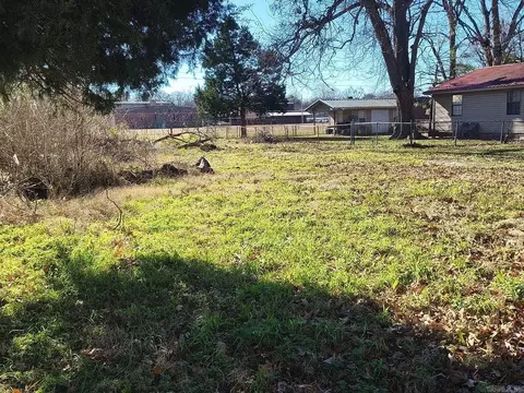 813 Dixie St, Blytheville, AR 72315