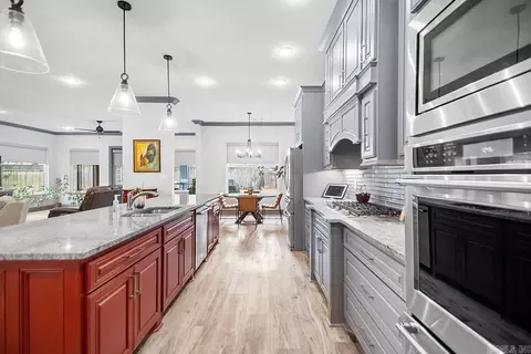 Kitchen - 6756 Hilo Ave, Benton, AR 72019 photo 6 of 6