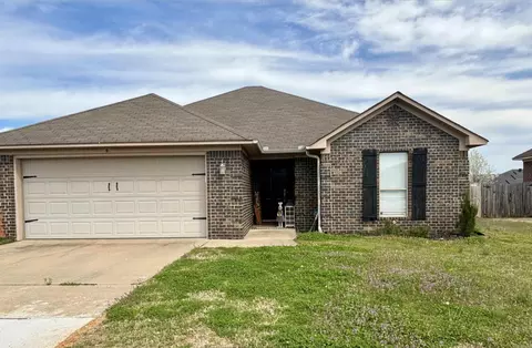 6 Tanzanite Dr, Greenbrier, AR 72058