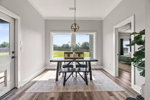 Dining - 12 Bullet Davis, Greenbrier, AR 72058 photo 2 of 2