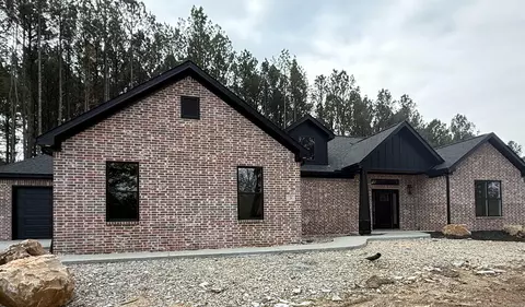 24 Realeza Ct, Hot Springs Village, AR 71909
