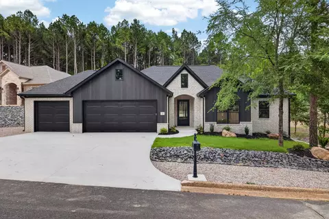 20 Realeza Ct, Hot Springs Village, AR 71909