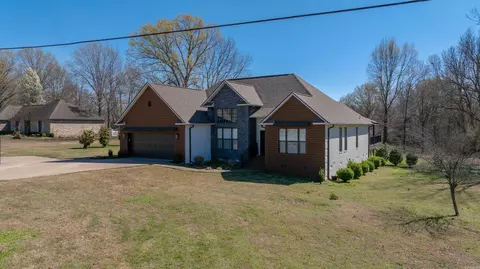 5700 Harrison St, Batesville, AR 72501