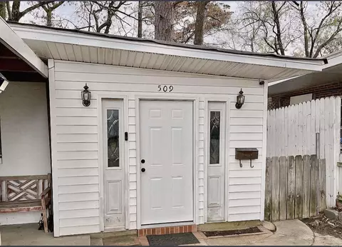 509 Cherry Ln, Malvern, AR 72104