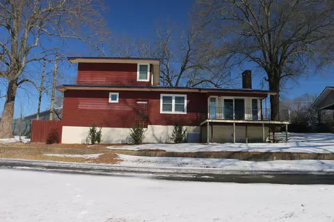 1013 Lakeside Dr, Mena, AR 71953