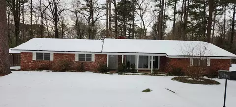 7411 Suburbia Dr, Pine Bluff, AR 71603 photo 1