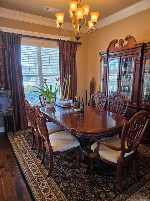 Dining - 3702 Buckskin Rd, Benton, AR 72015 photo 2 of 2