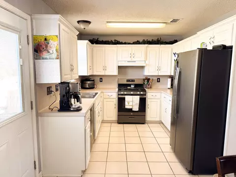 Kitchen - 30 Willard St, Ward, AR 72176 photo 1 of 1