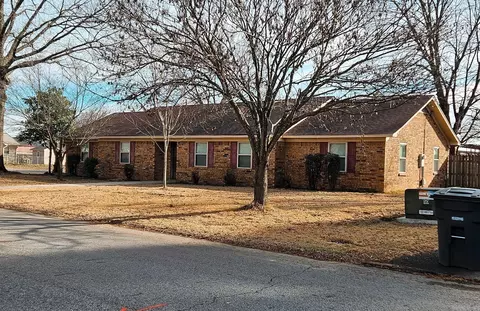 51 Indian Trl, Searcy, AR 72143