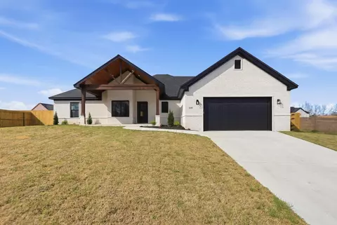 205 Michelle Dr, Beebe, AR 72012