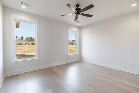 Bedroom - 123 Harmony Village Dr, Haskell, AR 72015 photo 3 of 8