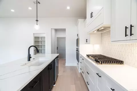 Kitchen - 123 Harmony Village Dr, Haskell, AR 72015 photo 4 of 7