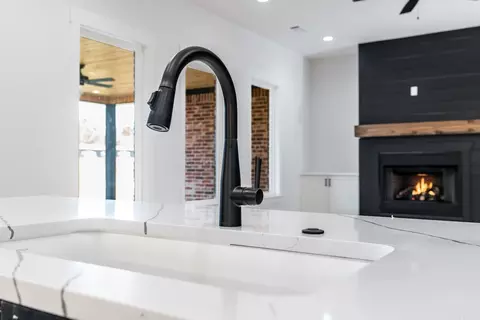 Kitchen - 123 Harmony Village Dr, Haskell, AR 72015 photo 6 of 7
