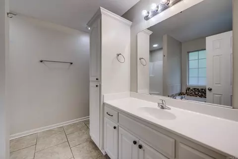Bath - 25 Thomas Cir, Greenbrier, AR 72058 photo 1 of 5
