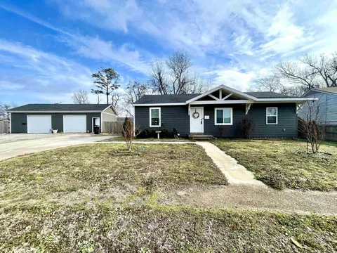 145 S Parkview Dr, Trumann, AR 72472 photo 1